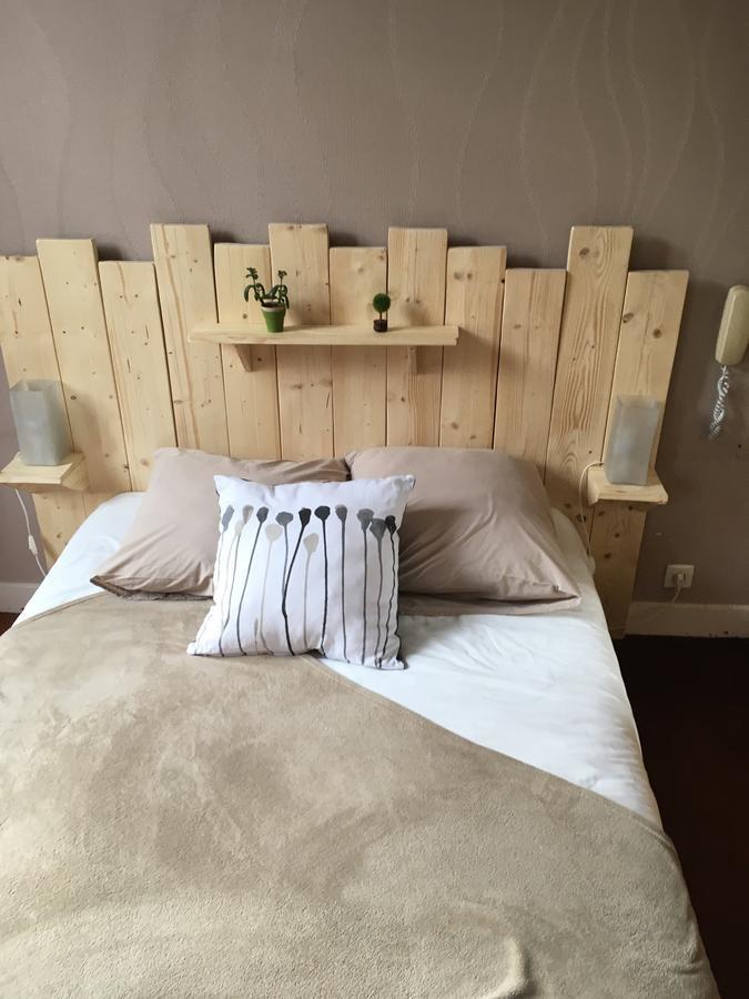 Hotel Restaurant Le Cheval Blanc Argentré-du-Plessis エクステリア 写真